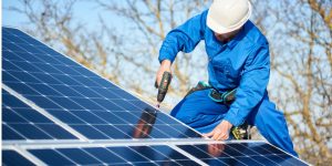 Installation Maintenance Panneaux Solaires Photovoltaïques à Bourg-des-Comptes